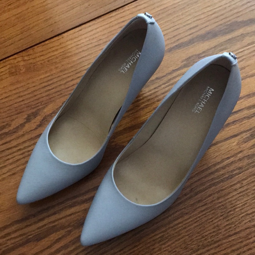 Dove gray leather pumps, 3” heel